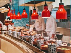 自助取餐区-咖啡苑自助餐厅·中国大饭店