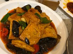 -兔行天下-鸿鹤鲜锅兔(中海国际店)