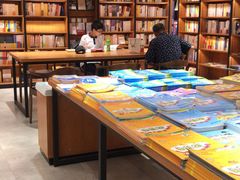 -新华书店(永安路店)