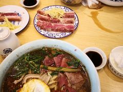 -镇南锅盖面馆(解放路店)