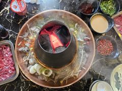 白汤羊筋锅底-颐品居涮肉(乌鲁木齐中路店)