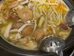 -野菌皇海景野生菌火锅(滨海大道店)