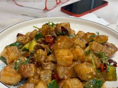 -李连贵熏肉美食酒楼(东市商贸店)