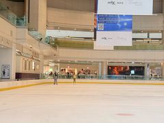 -冰纷万象滑冰场(深圳万象城店)