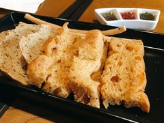 餐前面包蒜黄油-安妮意大利餐厅(国贸店)