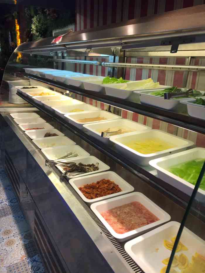 天冷的周末,不想远行,选择附近吃,来到了巴比伦海鲜自助火锅,因为是