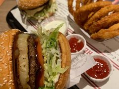 -The Habit Burger Grill 哈比特汉堡(复兴soho店)
