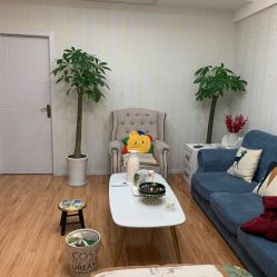 -萱草产后康复催乳中心(江宁万达店)