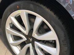 -TESLA 特斯拉(上海太古汇体验店)