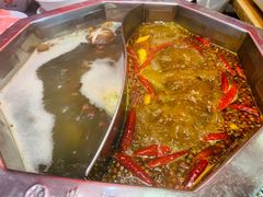 鸳鸯锅-鼎汇丰重庆老火锅(鞍顺园店)