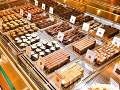 -VENCHI 闻绮(北京国贸商城店)