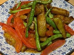 地三鲜-蜜桃餐厅·伴山(绿宝广场店)