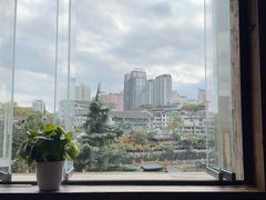 -包整·丝娃娃(一览甲秀楼风景店)