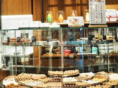 面包甜点陈列柜-Laderach 莱德拉(上海环贸iapm店)