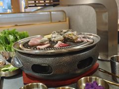 -围炉肉舍•炭烤活鳗•丹东海鲜烤肉(步行街店)