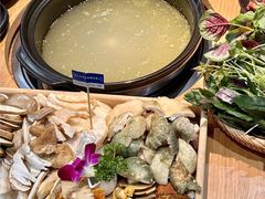 -一朵菌·野生菌探索家火锅(南亚店)