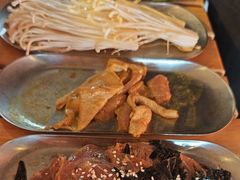-叽叽扎扎烤肉场(生态城万达店)