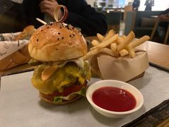 特制牛肉汉堡-EN SPACE恩空间