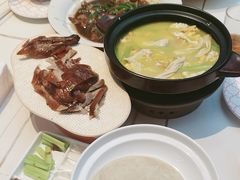 -阿瓦山寨·湘菜现炒·剁椒鱼头王(咸阳总店)