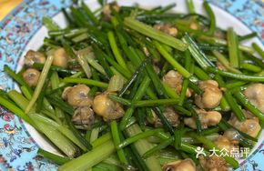 Stir-Fried Leek Flowers with Pearl Oysters