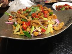 -东口码头·烧鸽子·鱼头泡饼·地方菜(金鹰悦城店)