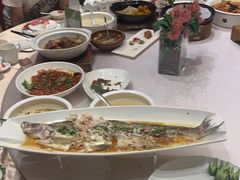 -卢家湾大酒店(诸暨店)