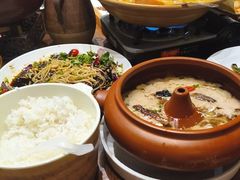 -老滇山寨•云南特色菜•地方菜•民族风情歌舞表演(金碧店)