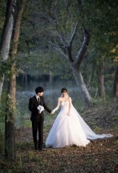 -雪中彩影婚纱摄影·微光艺术中心