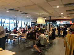 大堂-麦当劳(哈西万达店)