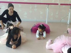 -Isee灰姑娘国际儿童艺术中心(BHGMall店)