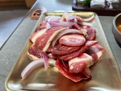 -围炉肉舍•炭烤活鳗•丹东海鲜烤肉(步行街店)