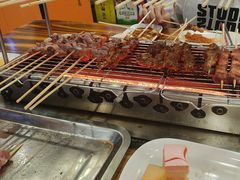 -哈尔滨小酒馆·鲜肉现穿自助烧烤(康新花园店)