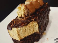 海盐焦糖味坚果蛋糕-星巴克臻选(郑州中原万达店)