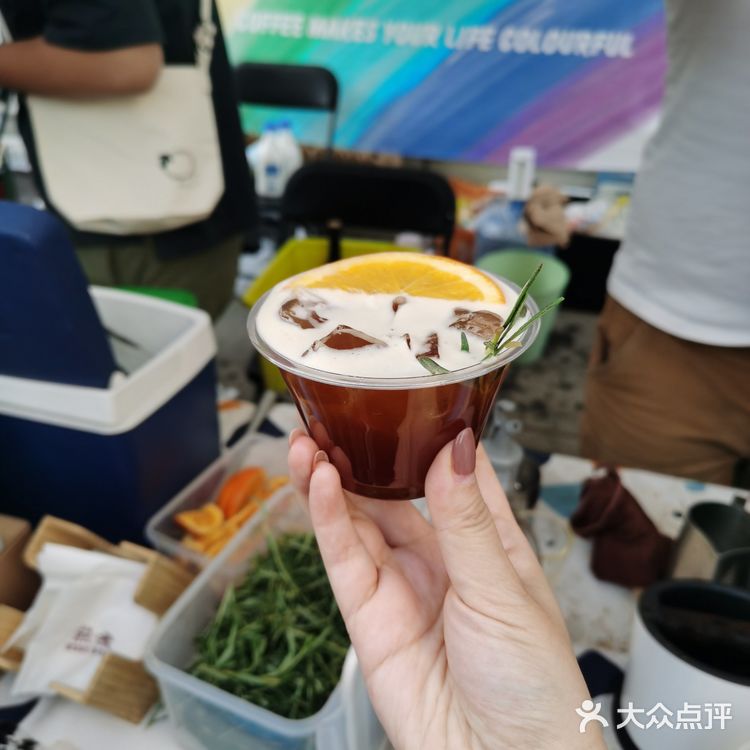 在市集喝上一杯[调皮]