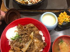 温泉蛋牛丼-食其家·牛丼咖喱(金桥太茂店)