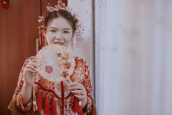 -洋洋婚纱品牌集合店