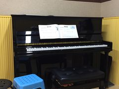 -柏斯音乐艺术中心·钢琴·吉他(上音店)