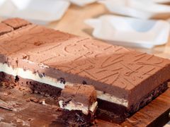 -VERIE BAKEHOUSE