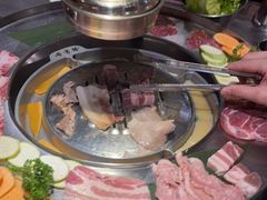 -哈哈碳都·牛肋条无限自助烤肉(台江万达店)