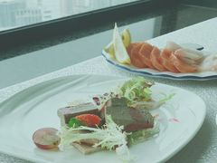 -亚洲国际大酒店·云顶阁旋转自助餐厅