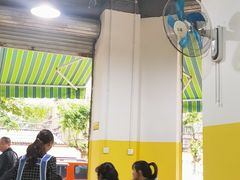 大堂-小伟猪脚火锅店(颐园里店)