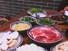 -小天鹅火锅·一线江景洪鼎旗舰店(洪崖洞店)