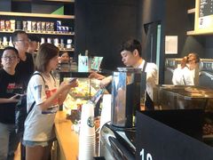 -星巴克(广州南站A18检票口楼上)
