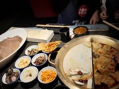 -九鼎轩脆毛肚火锅(南京东路店)