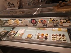 面包甜点陈列柜-派悦坊·甜品·蛋糕(虹口龙之梦店)