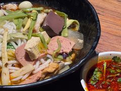 -万记麻辣烫国展总店