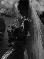 点击看大图 -伯瓷皇后婚纱艺术空间