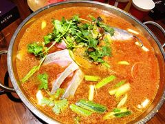-野山舂·贵州现舂酸汤牛肉(东山店)