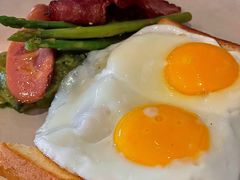 -Common Table · Brunch & Coffee