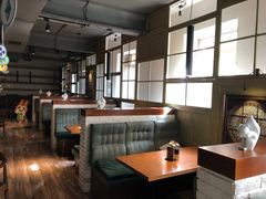 卡座-JINNS锦时 steak&pizza(浸信会礼拜堂旧址店)
